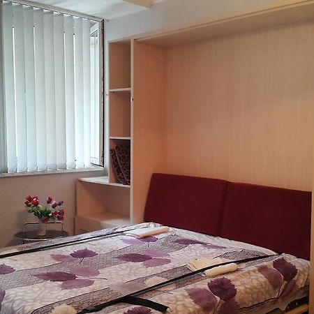 טביליסי Apartment On Rustaveli Avenue מראה חיצוני תמונה