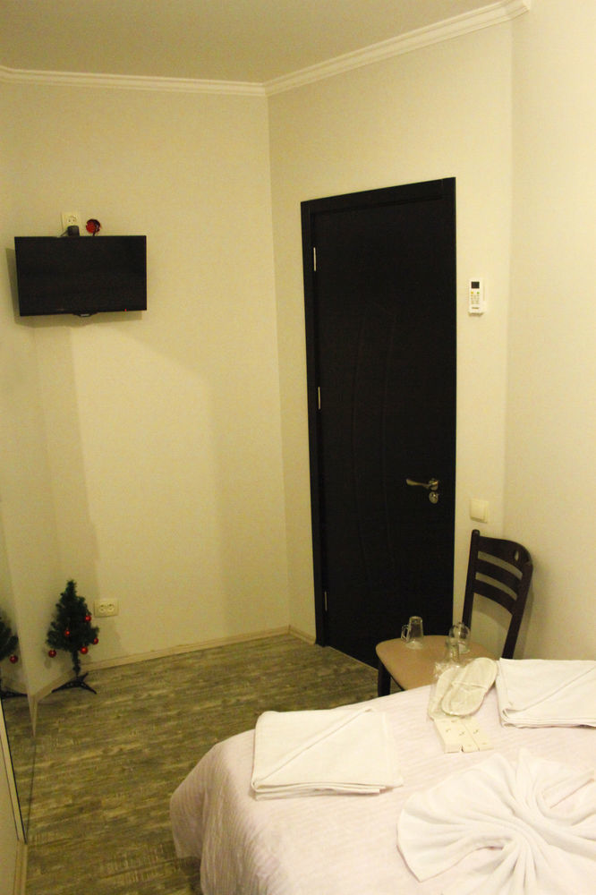 טביליסי Apartment On Rustaveli Avenue מראה חיצוני תמונה