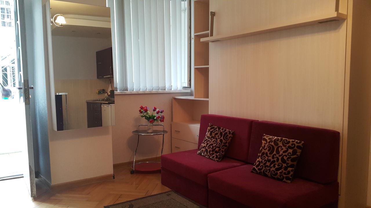 טביליסי Apartment On Rustaveli Avenue מראה חיצוני תמונה